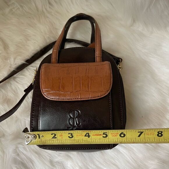 Belle Rose leather two tone brown and tan purse/crossbody bag. - Picture 6 of 11